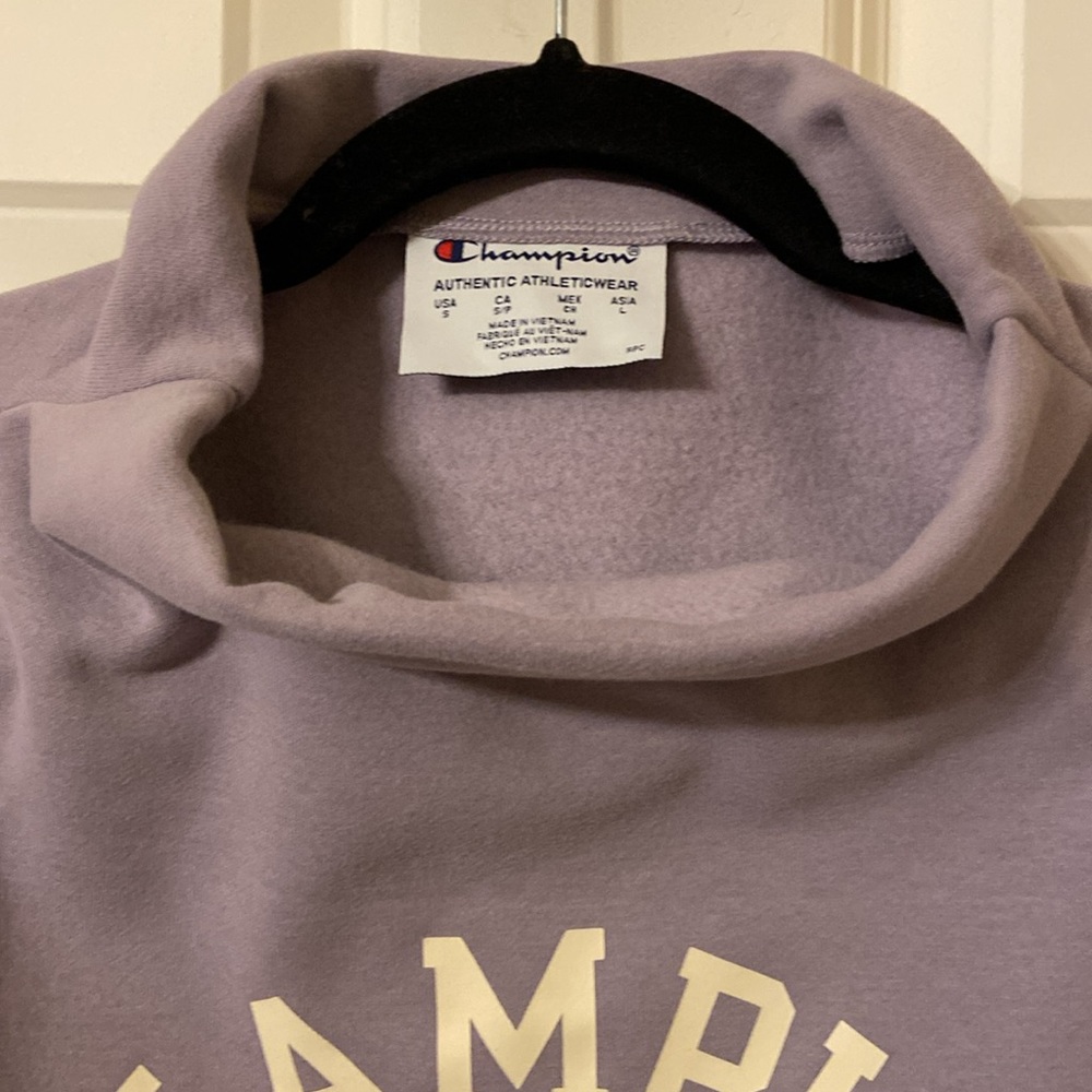 NWOT Champion Sweatshirt Small - Picture 6 of 11